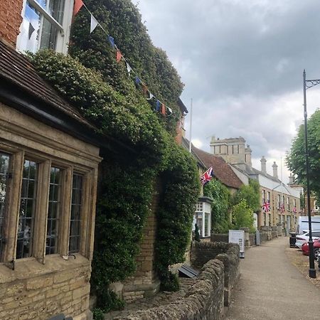 Dease Manor Apartment Higham Ferrers Bagian luar foto