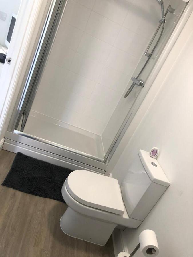 Dease Manor Apartment Higham Ferrers Bagian luar foto