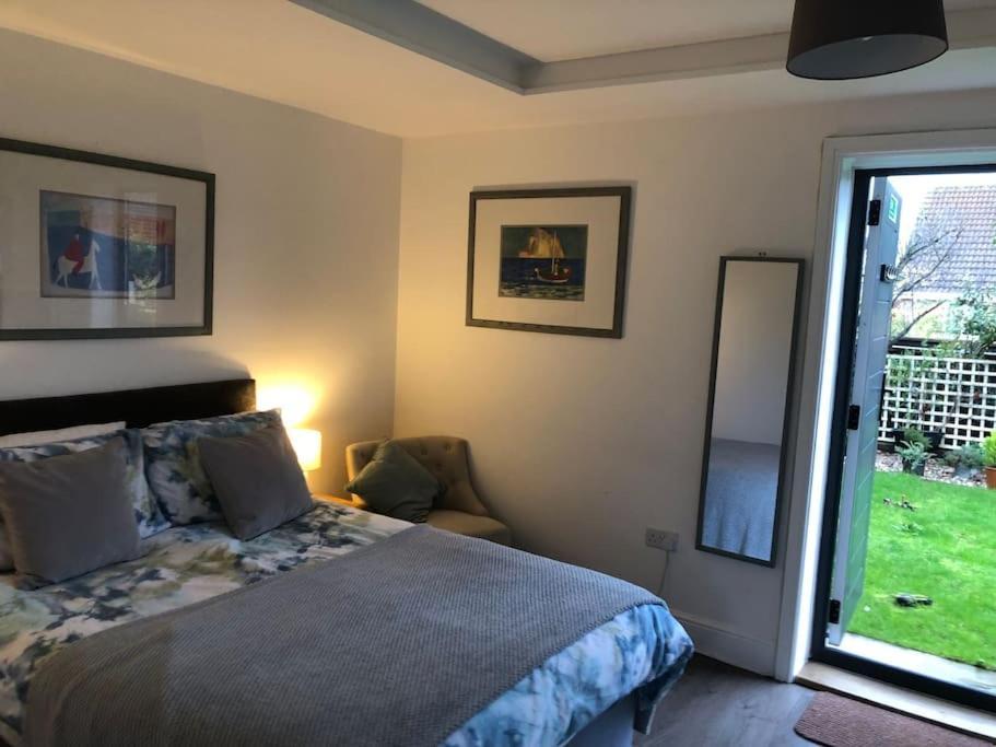 Dease Manor Apartment Higham Ferrers Bagian luar foto