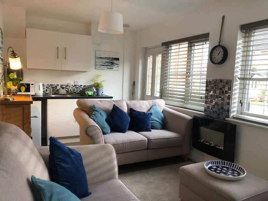 Dease Manor Apartment Higham Ferrers Bagian luar foto